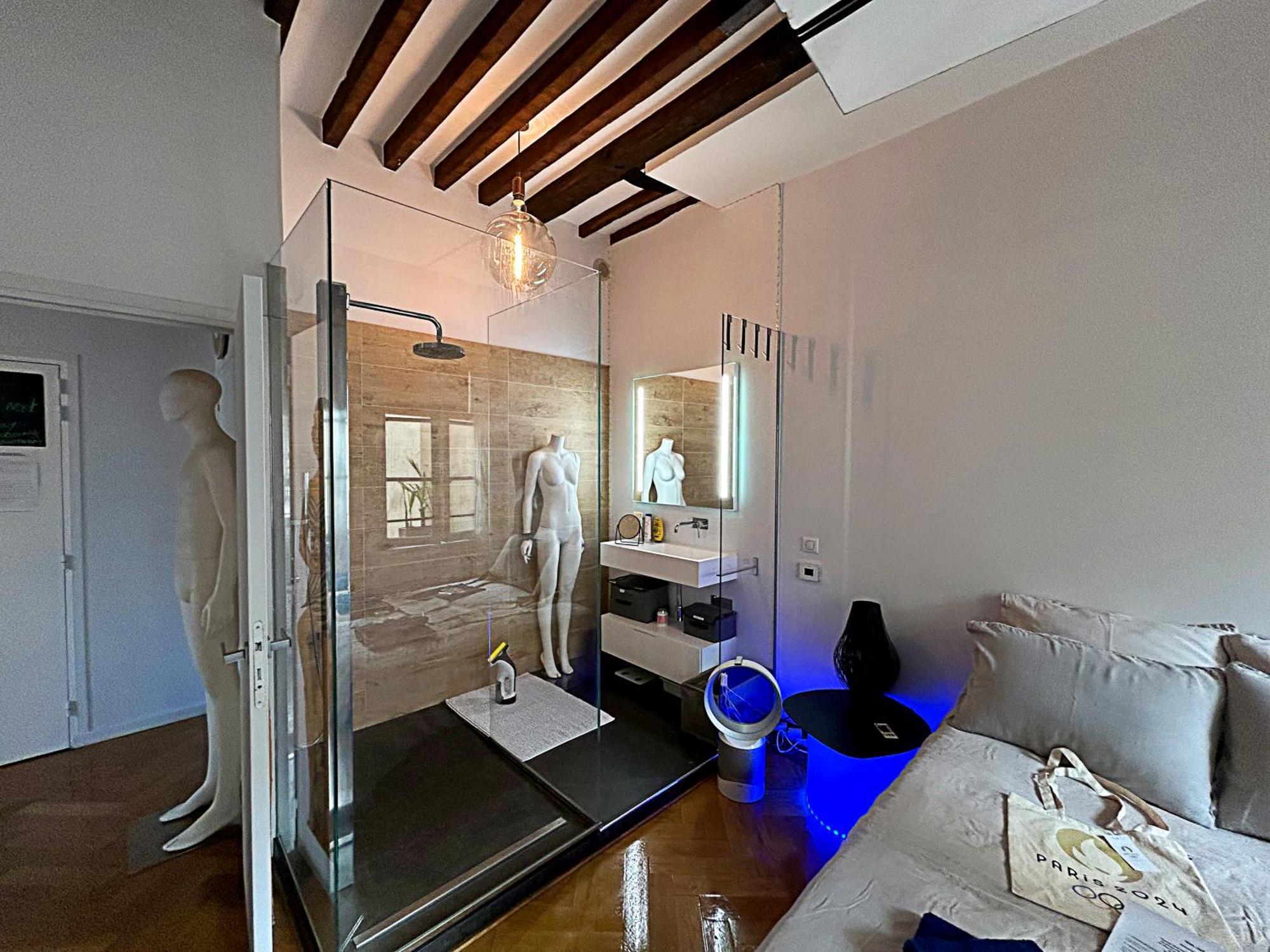Apartment Fantastique Et Incroyable Le Marais