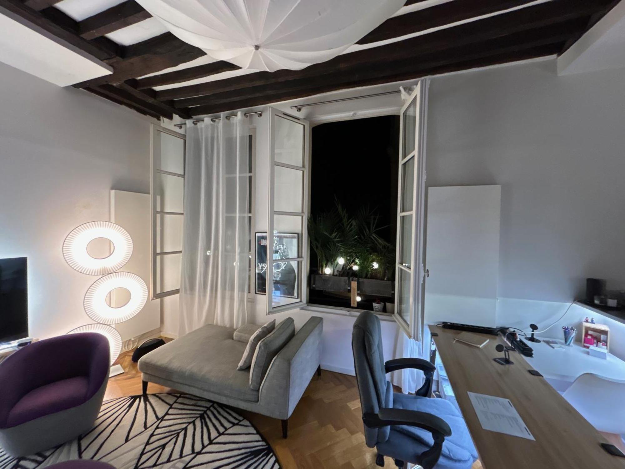 Fantastique Et Incroyable Le Marais Apartment