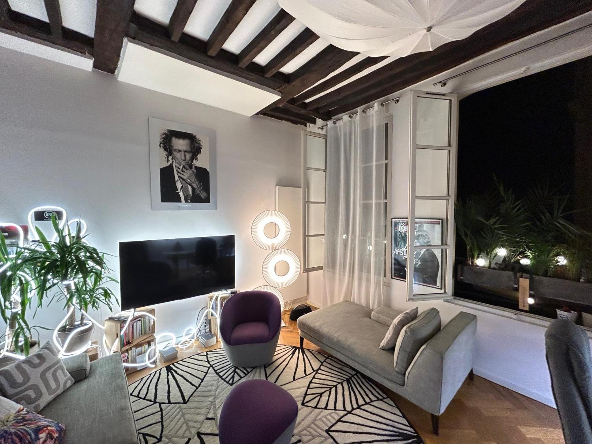 Apartment Fantastique Et Incroyable Le Marais Paris